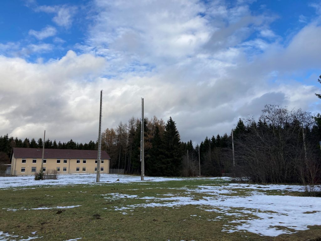 18 Antennen stehen auf dem IIGP-Gelände.