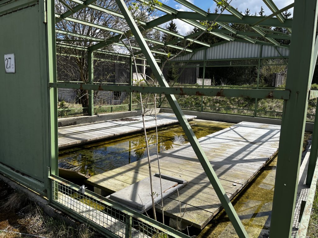 das entkernte Tanklager mit Betonfußbodenwanne